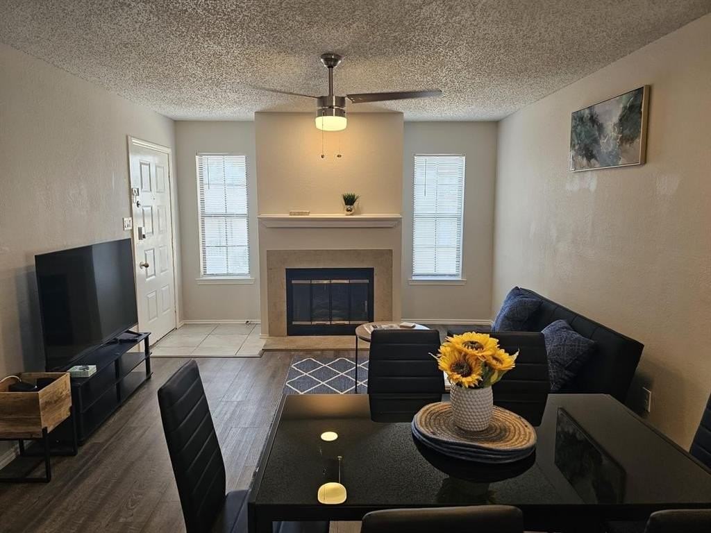 1728 Crest Point Dr - Photo 2 of 10