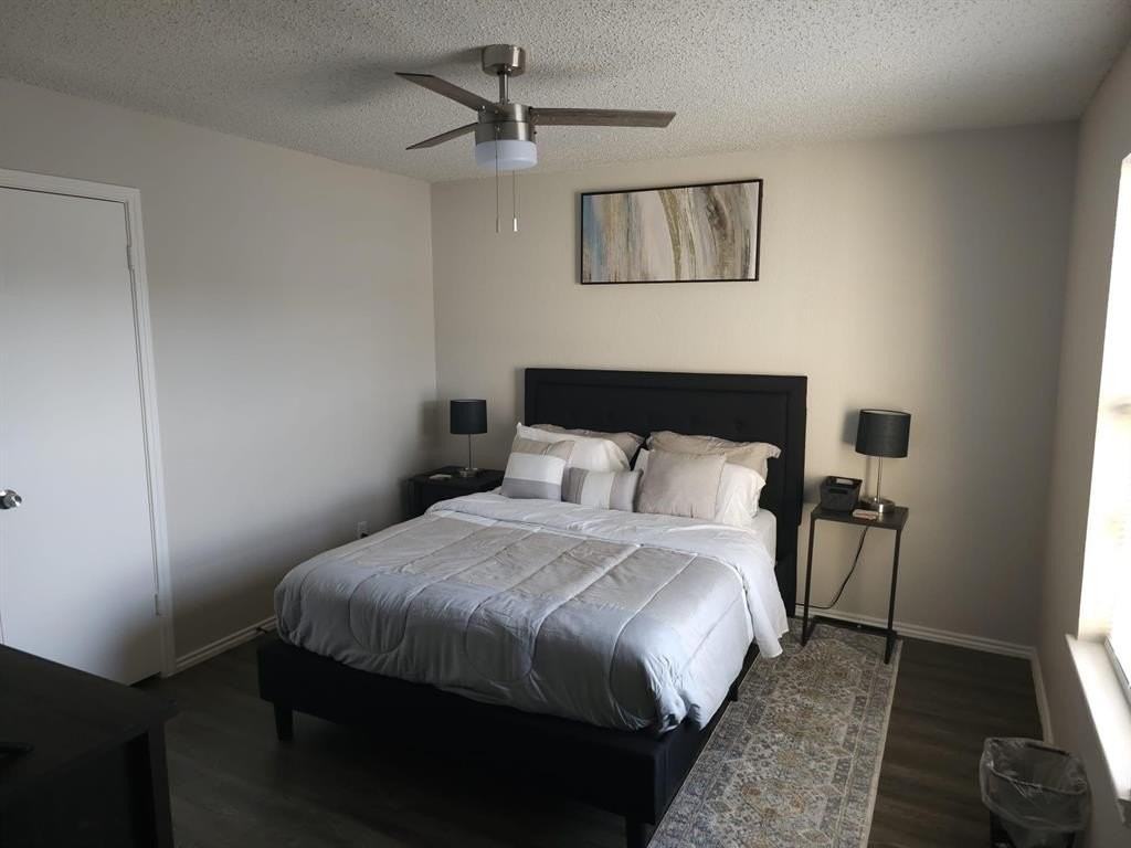 1728 Crest Point Dr - Photo 5 of 10