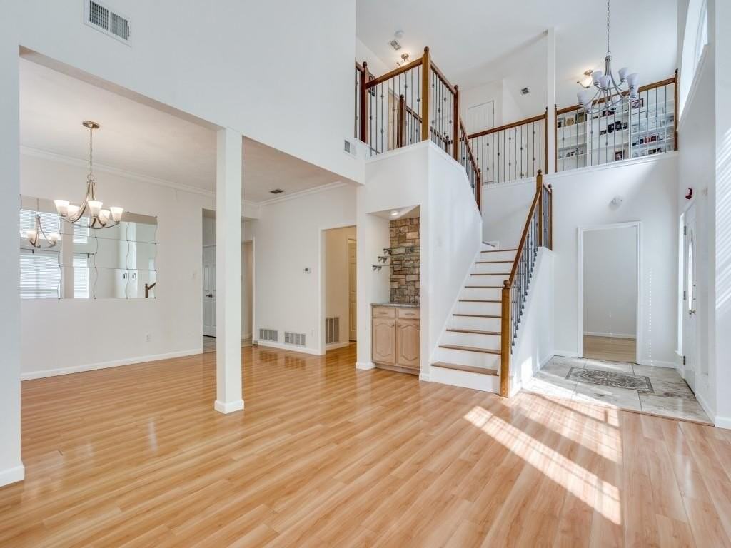 7833 Hardwick Ct - Photo 4 of 22