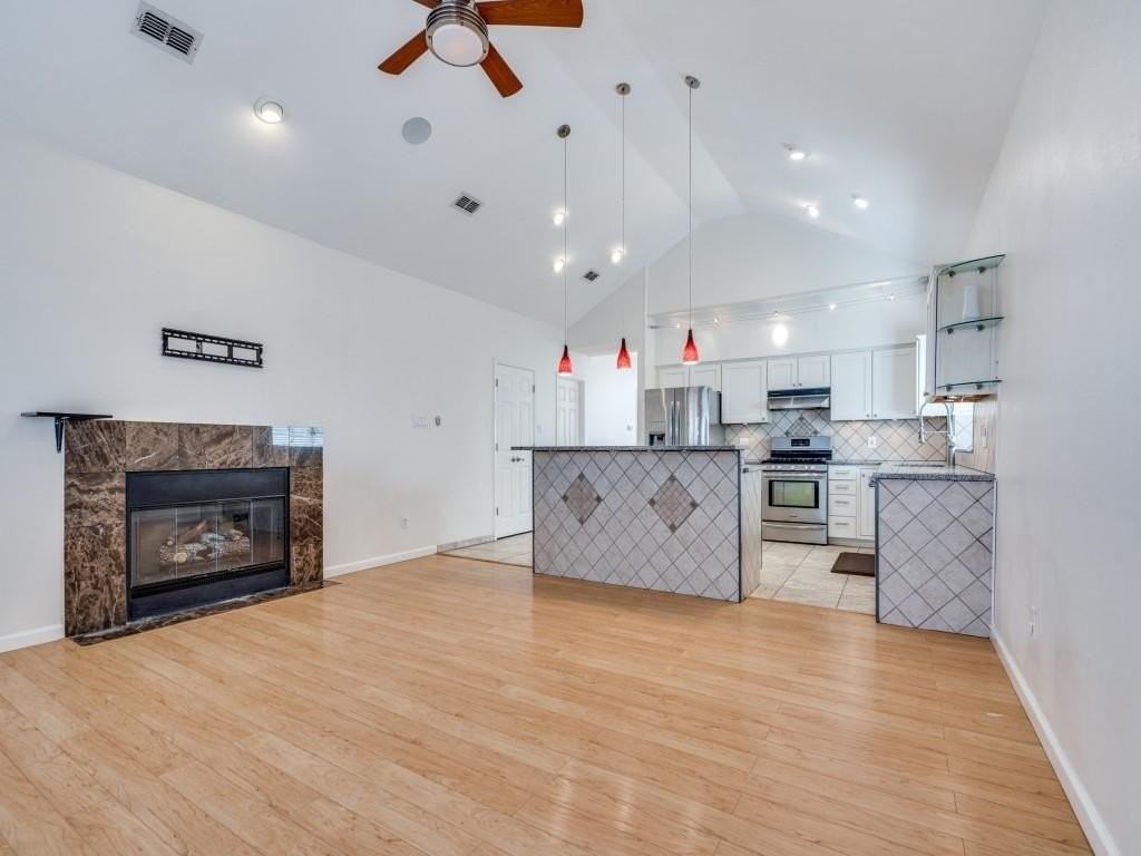 7833 Hardwick Ct - Photo 5 of 22