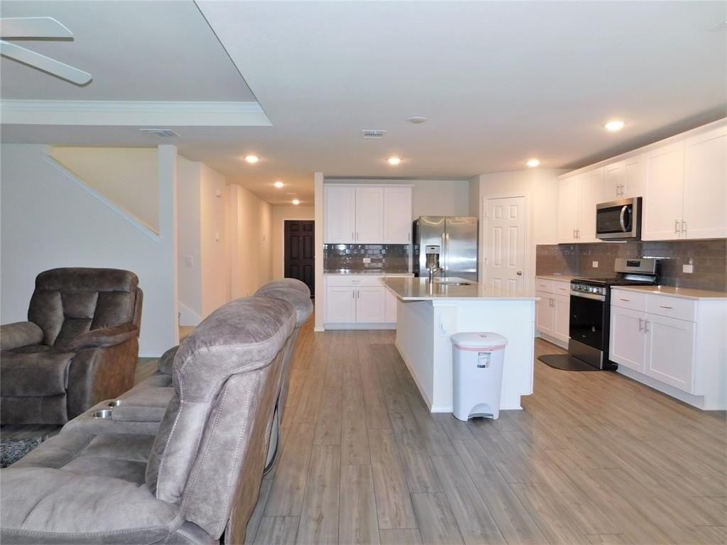 1016 Binney Dr - Photo 6 of 28