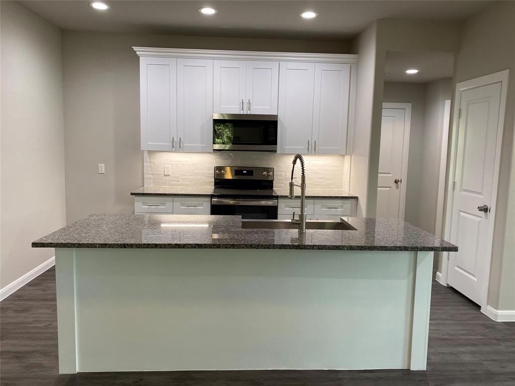 313 E Nelson St - Photo 6 of 21