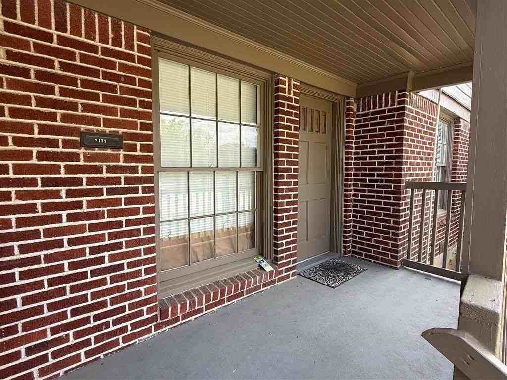 2133 Edwin St - Photo 3 of 18