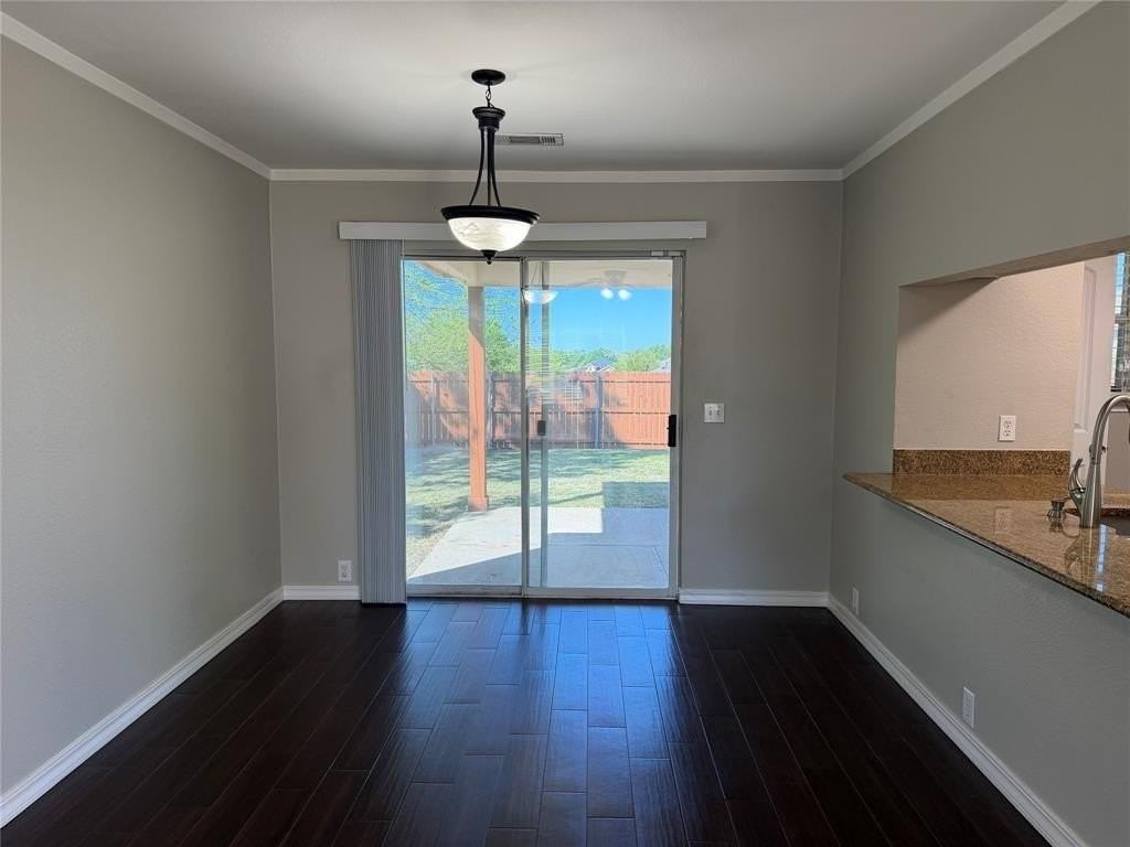 1424 Pheasant Dr - Photo 4 of 29