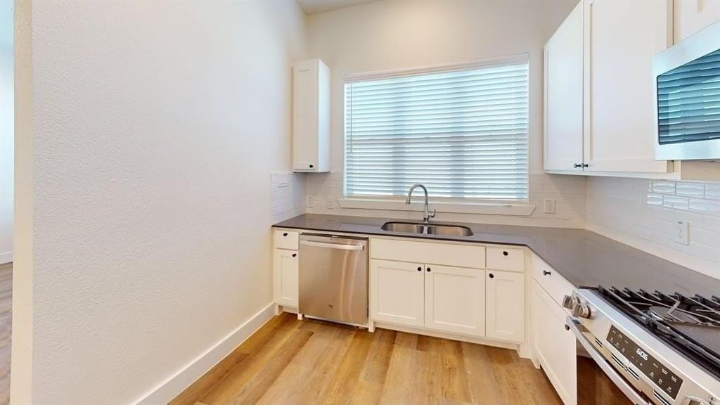 257 Mule Deer Mews - Photo 4 of 21