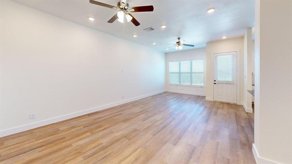 257 Mule Deer Mews - Photo 7 of 21