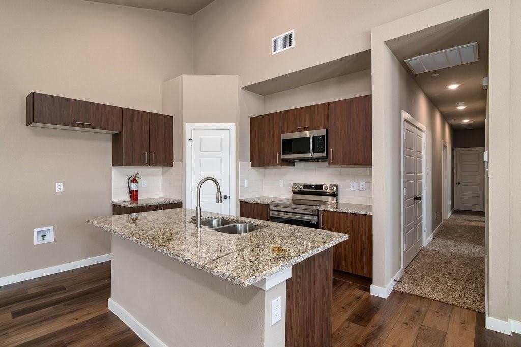 728 Fallow Dr - Photo 5 of 17