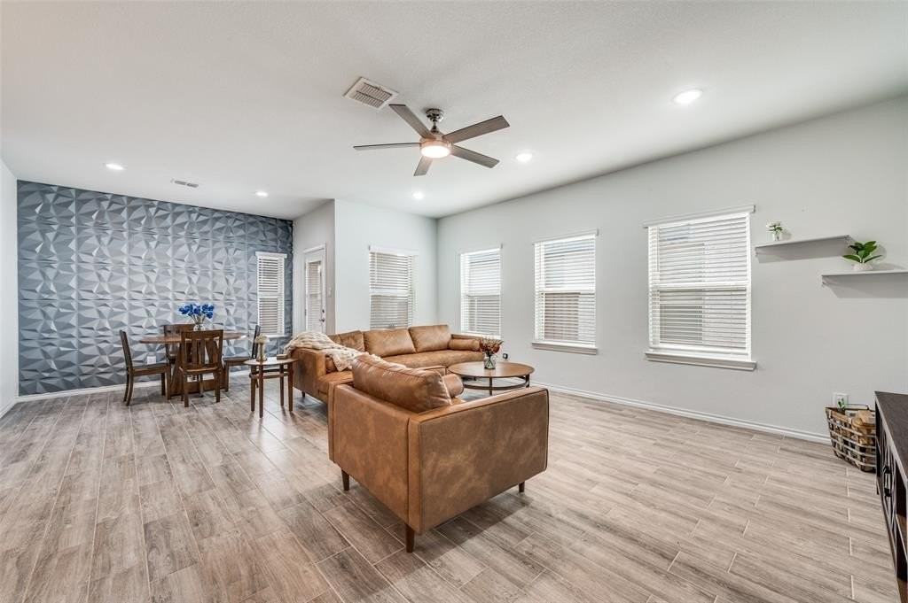 1804 Emilia Dr - Photo 5 of 26