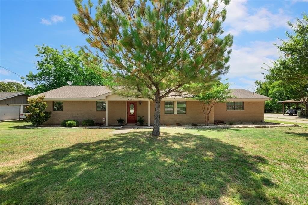 615 Stonecrest Rd - Photo 3 of 27