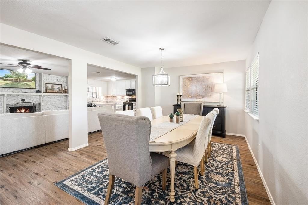 615 Stonecrest Rd - Photo 4 of 27