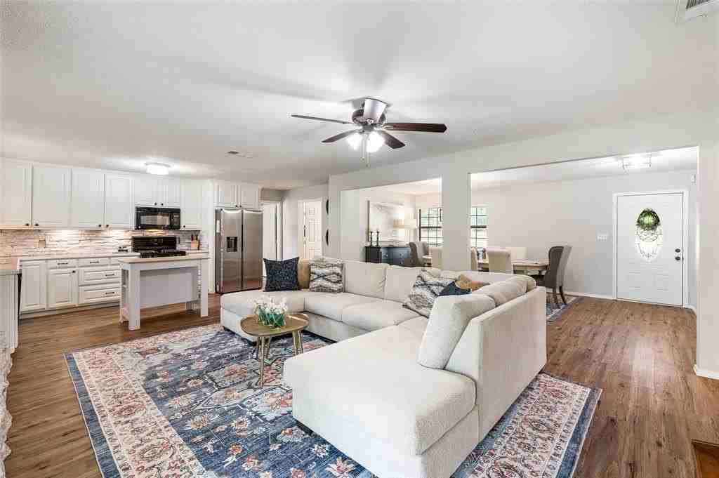 615 Stonecrest Rd - Photo 7 of 27