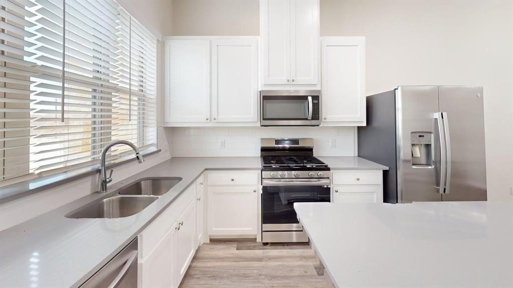 16124 Doe Lake Dr - Photo 4 of 21