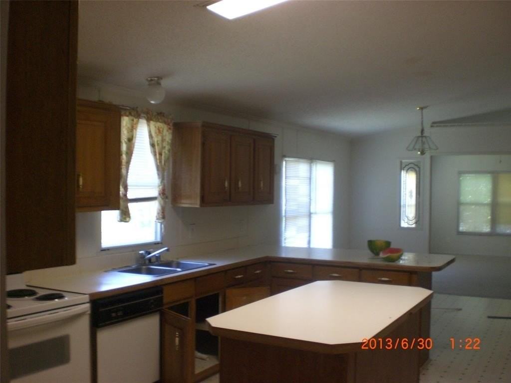 5785 Kimber Ln - Photo 6 of 15