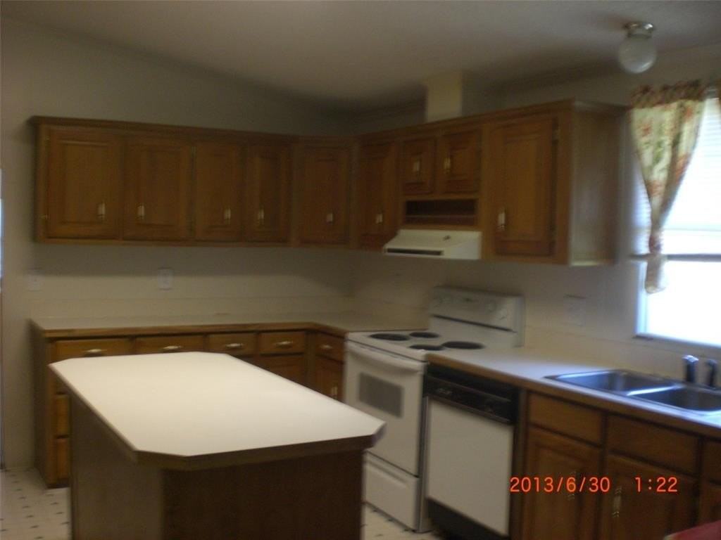 5785 Kimber Ln - Photo 7 of 15