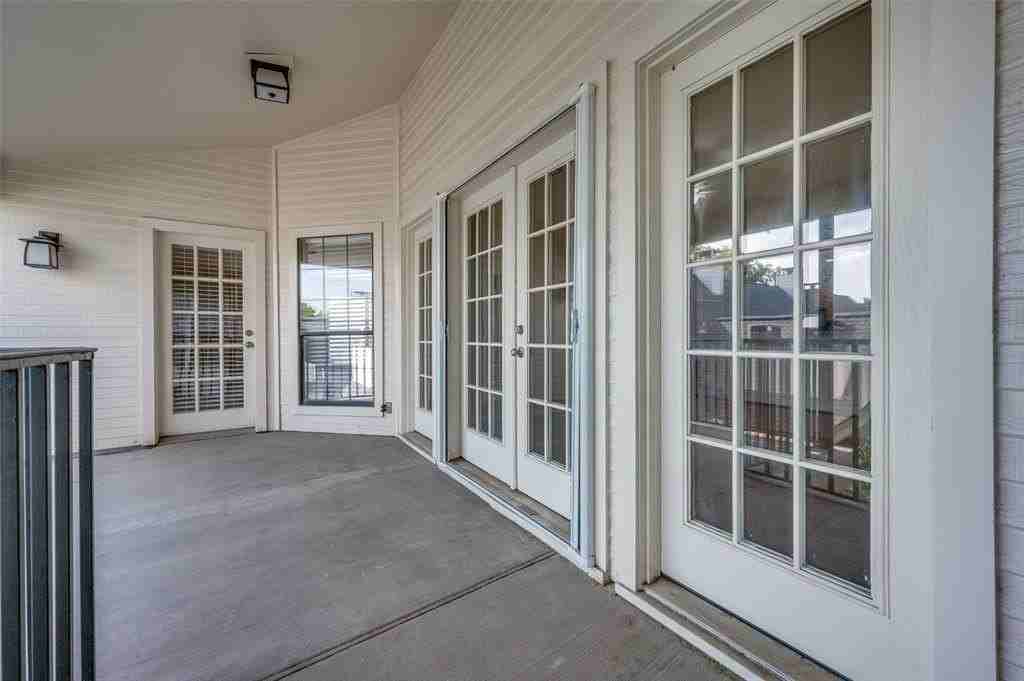 6049 Hillcrest Ave #A - Photo 4 of 23