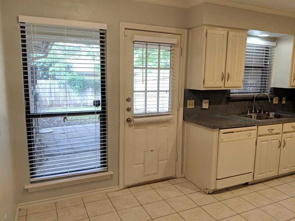 2705 Cummings Dr - Photo 6 of 26