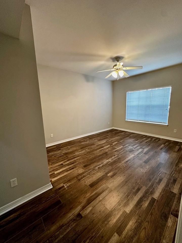 2154 Whispering Pines Blvd #3 - Photo 5 of 18