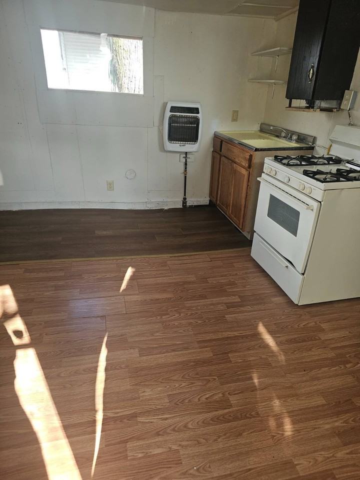 1249 Bausher NW Ct - Photo 3 of 6