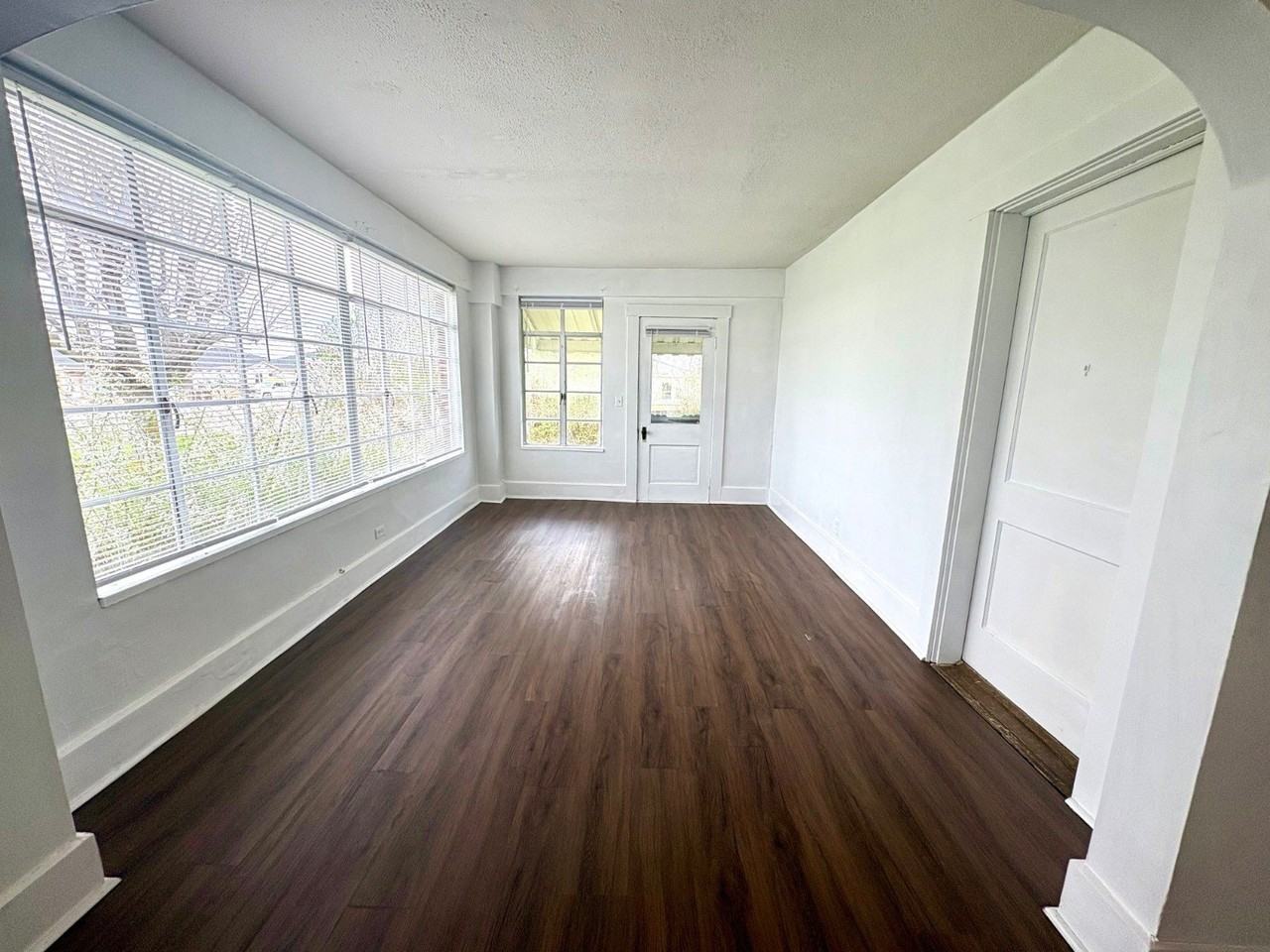 595 N Washington St - Photo 4 of 13