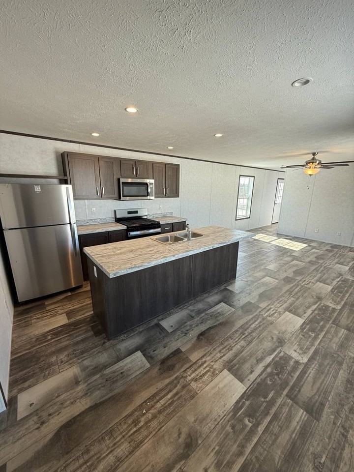 180 E Arlington Dr - Photo 6 of 9