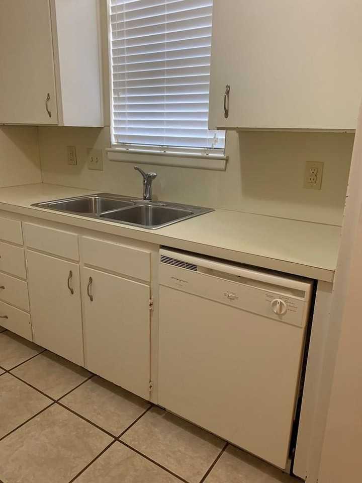 3312 Tanglewood Ln - Photo 6 of 24