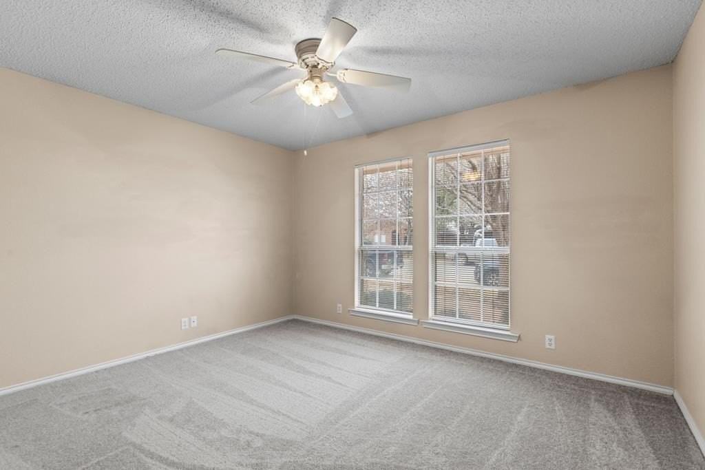 2503 Hoya Dr - Photo 3 of 20