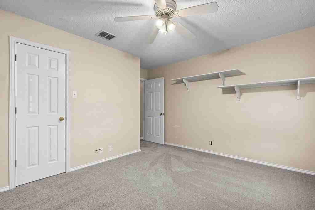 2503 Hoya Dr - Photo 4 of 20