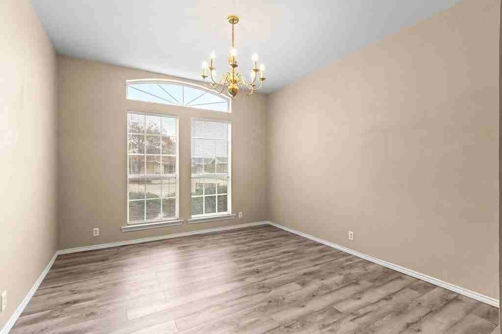 2503 Hoya Dr - Photo 5 of 20