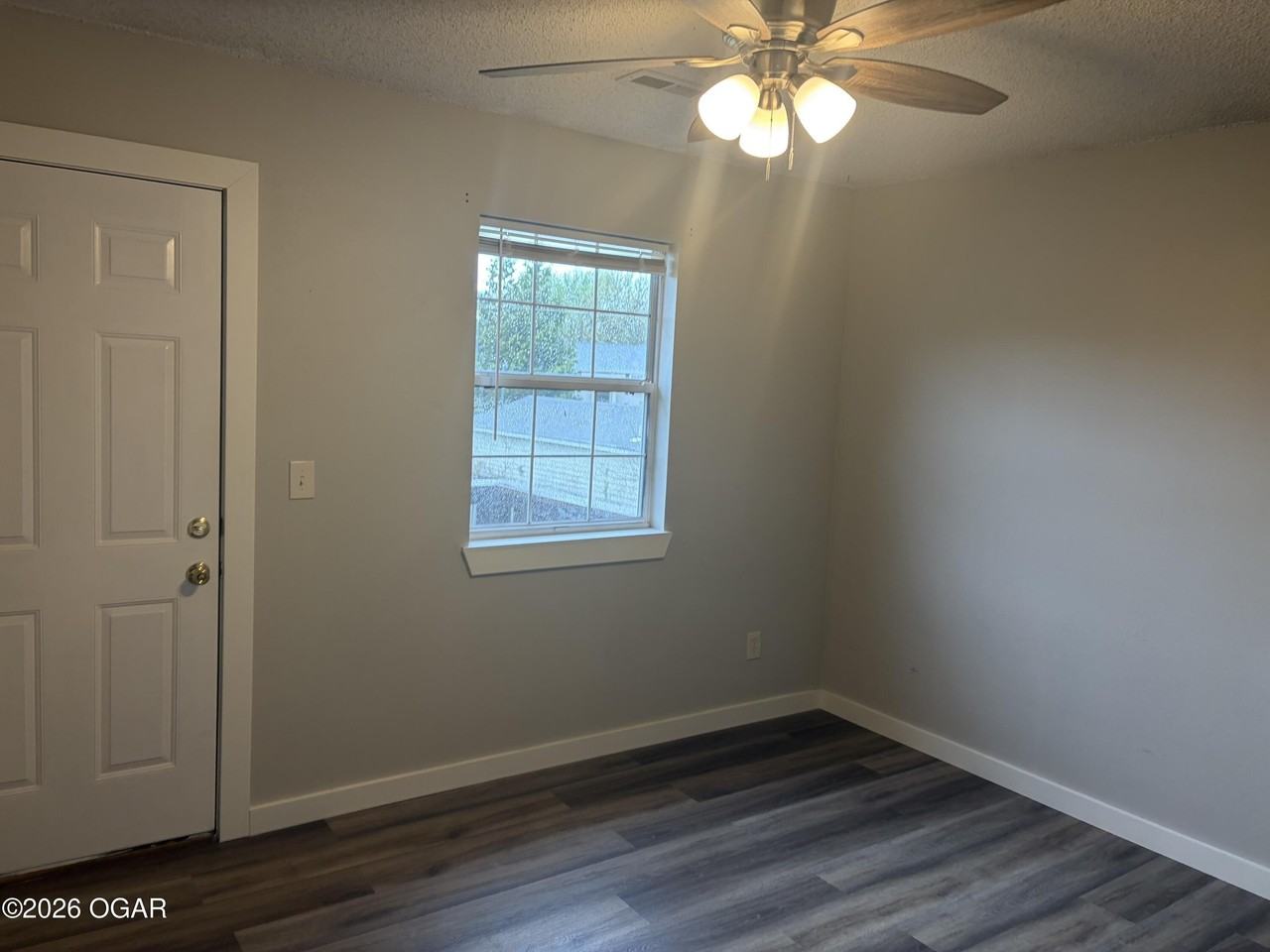 836 S Patterson Ave - Photo 7 of 12