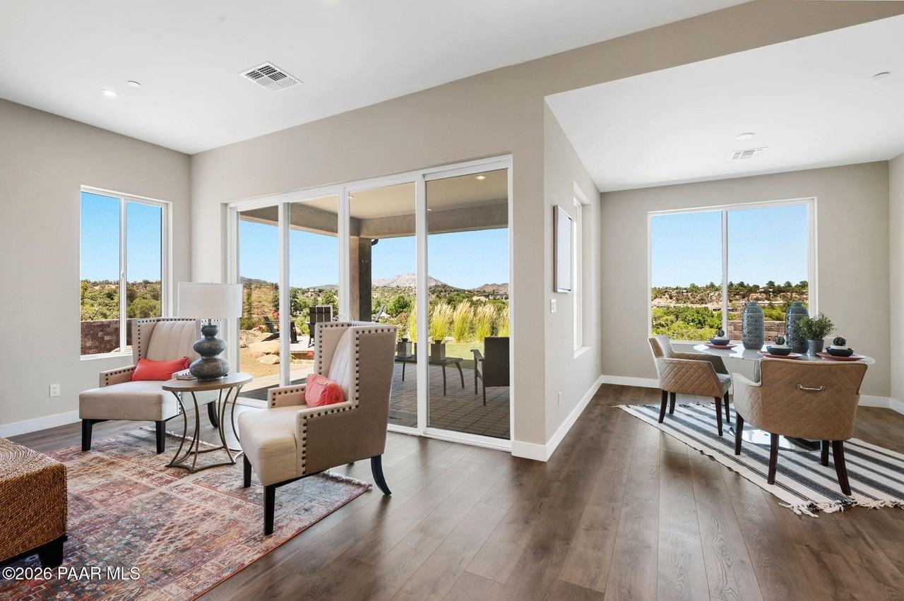 1340 Rockwood Dr - Photo 7 of 30