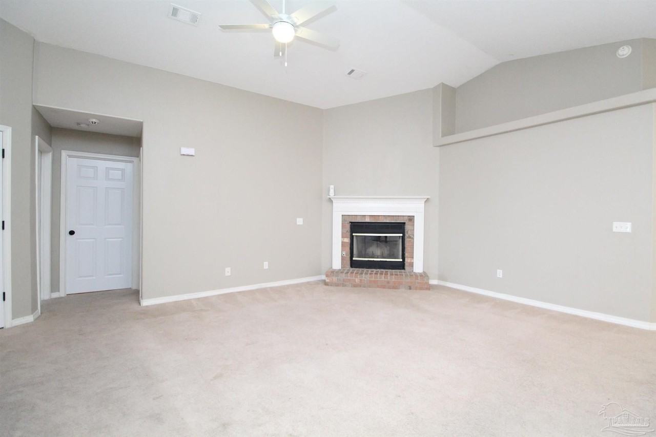 4119 Spinnaker Pl - Photo 4 of 26