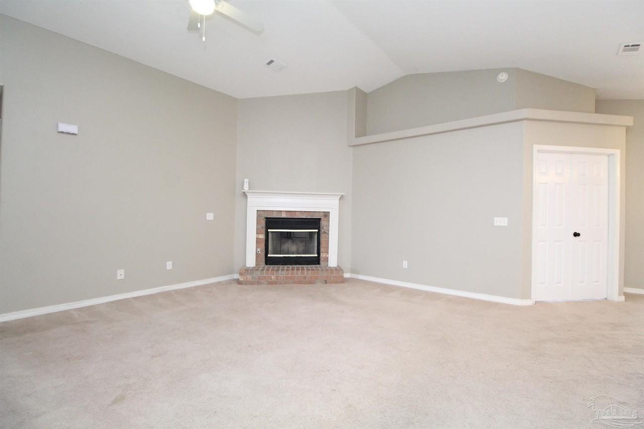 4119 Spinnaker Pl - Photo 5 of 26
