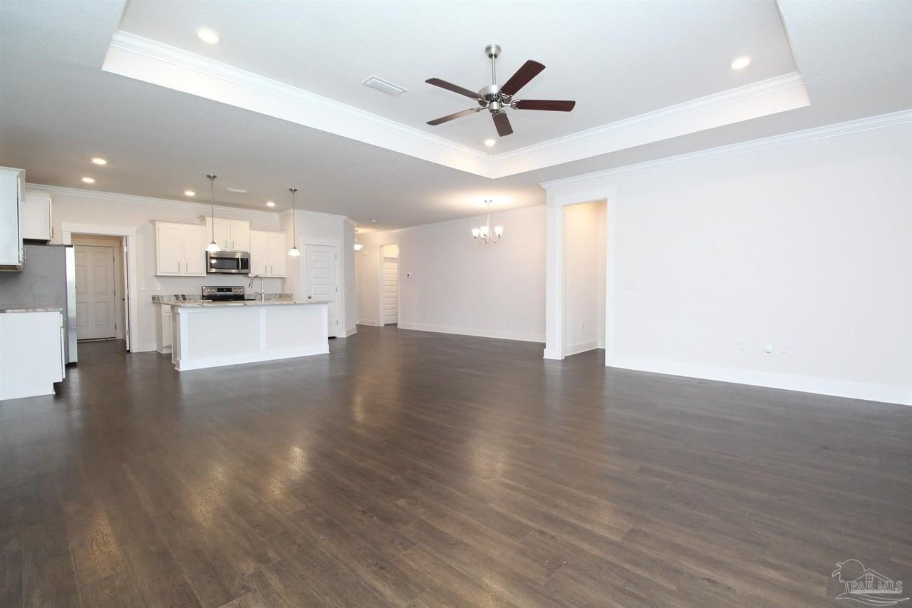 717 Brambling Ct - Photo 2 of 20