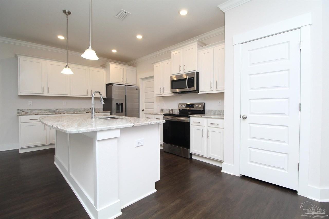 717 Brambling Ct - Photo 5 of 20