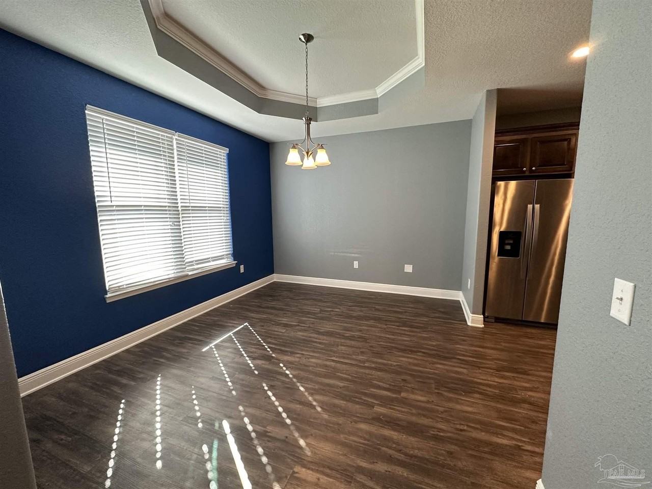 841 Oak Aly - Photo 3 of 24