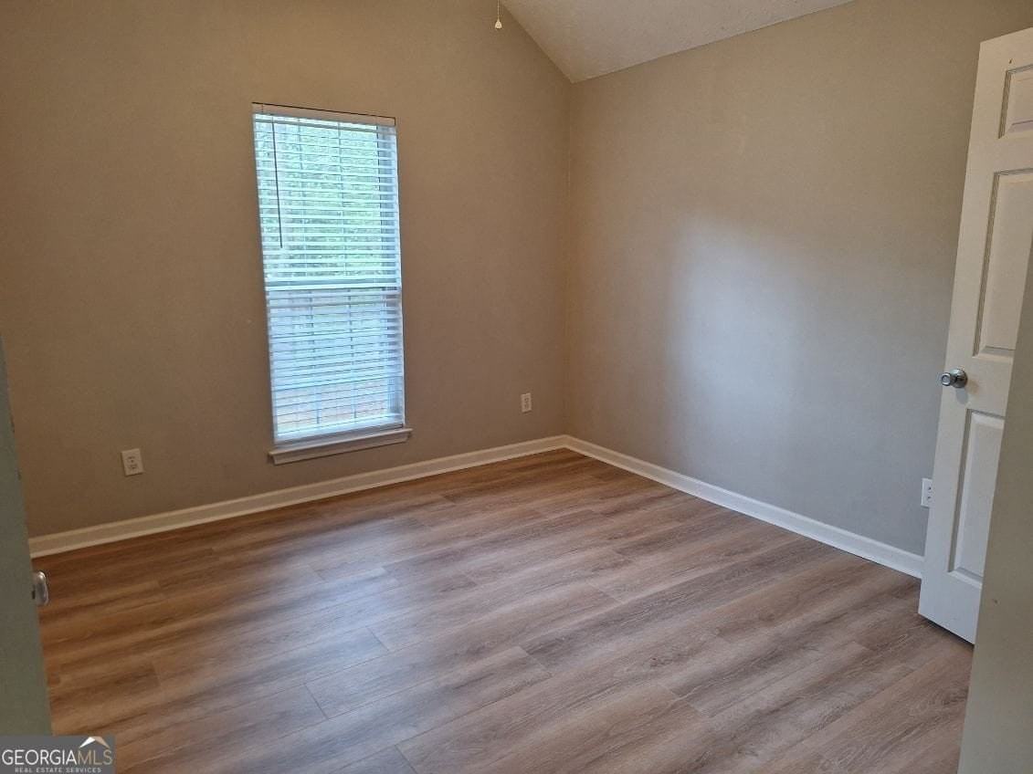 85 Emerald Dr - Photo 7 of 15