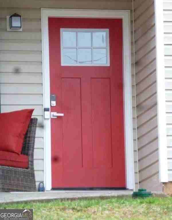 2840 Capri Dr - Photo 2 of 12