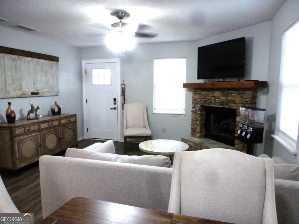 2840 Capri Dr - Photo 5 of 12