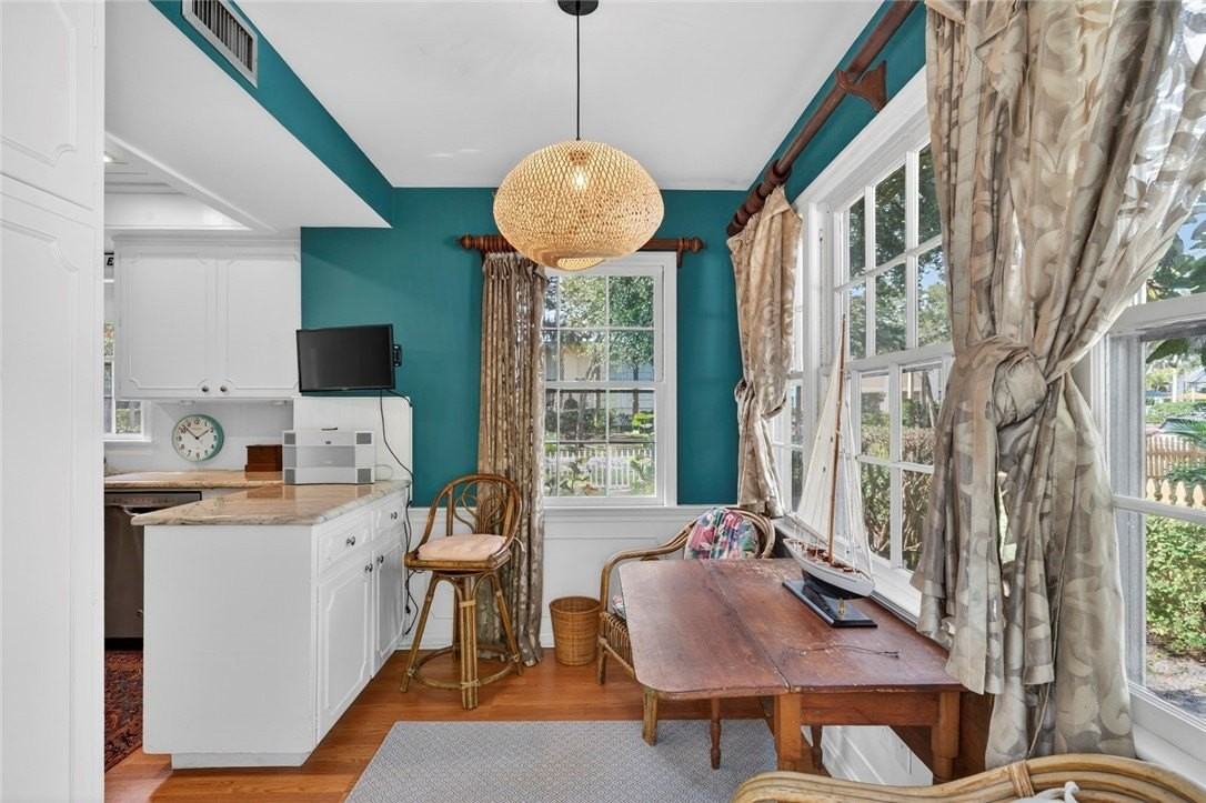 2206 18th Ave - Photo 5 of 28