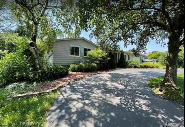 2505 Rambling Way - Photo 2 of 18