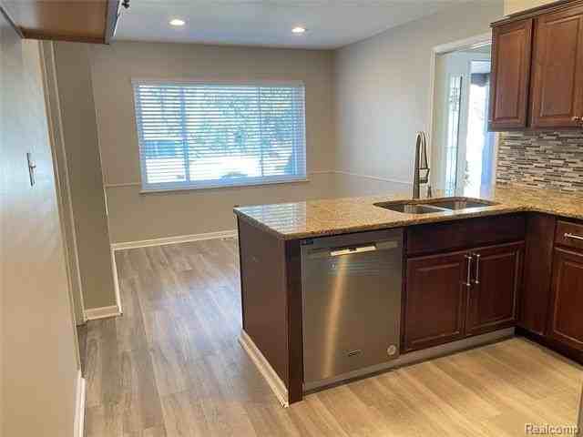 2505 Rambling Way - Photo 7 of 18