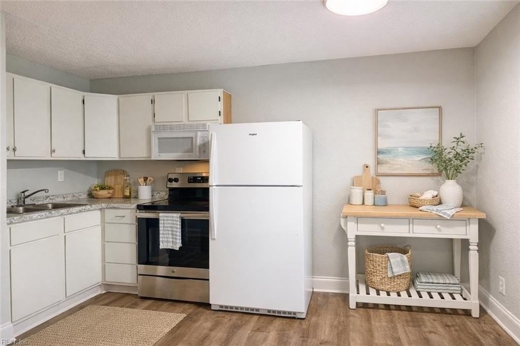 3216 Pleasant Ave #B - Photo 2 of 19