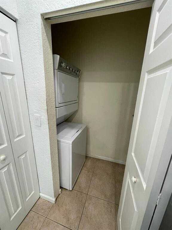 3549 Forest Hill Blvd #19 - Photo 4 of 13