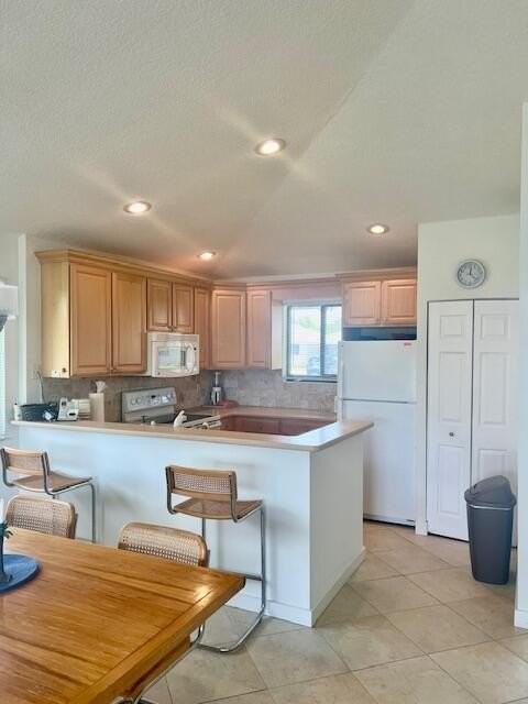 311 Club Dr - Photo 3 of 12