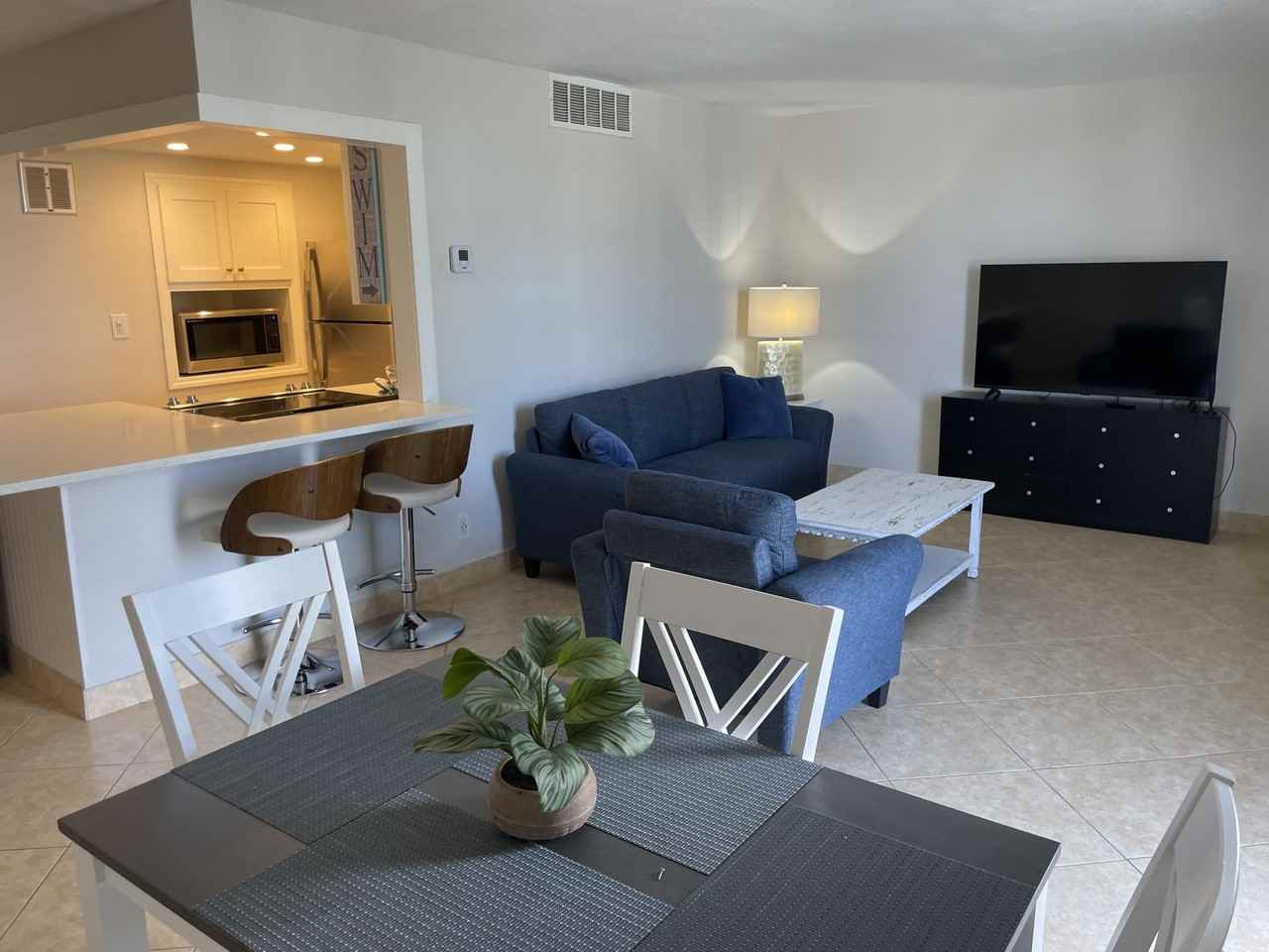 1731 Se 15th St #206 - Photo 6 of 8
