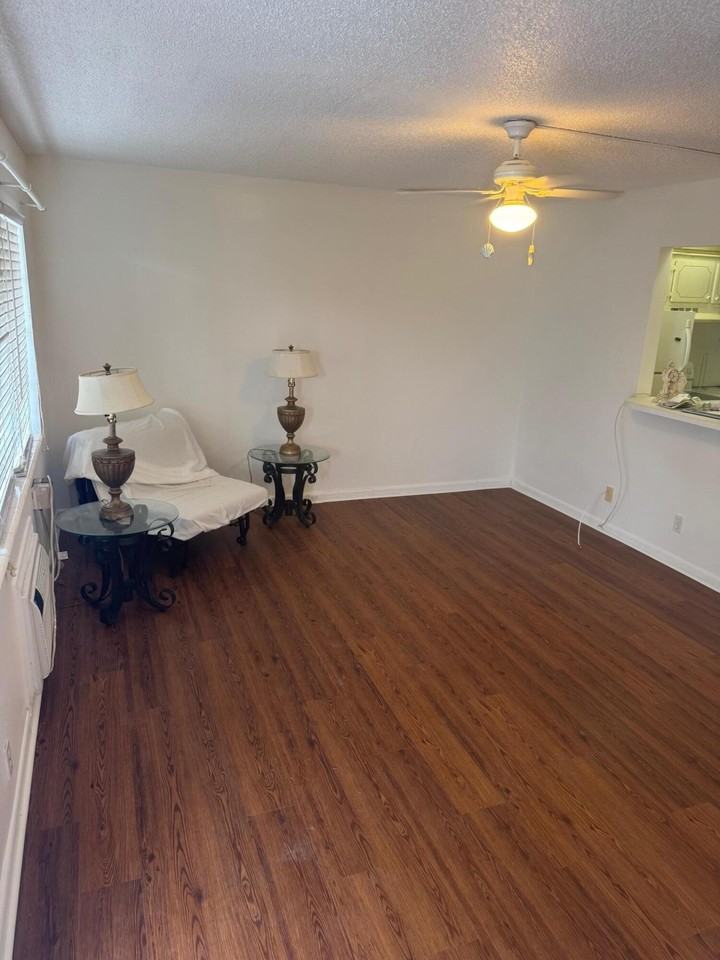 358 Chatham R - Photo 7 of 31
