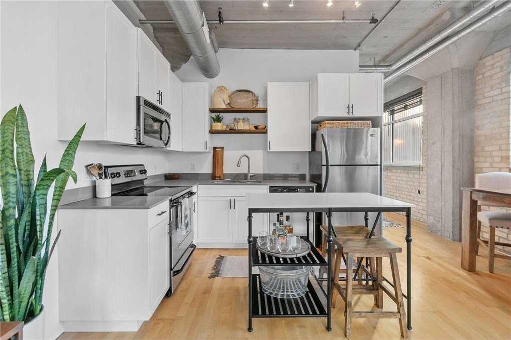 748 3rd St N #307 - Photo 5 of 38