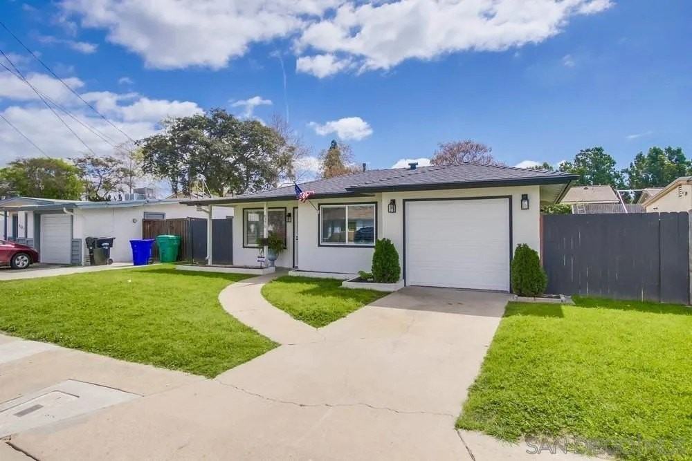 6375 Thorn St - Photo 3 of 30