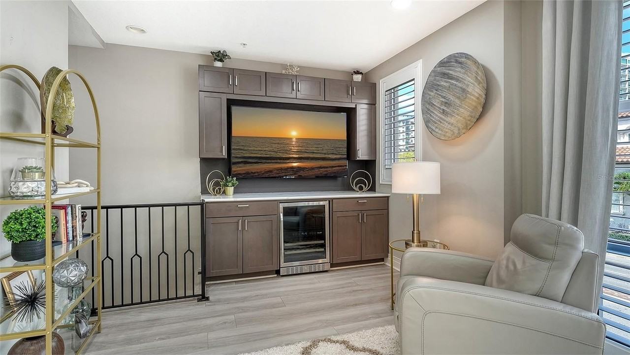 235 Cocoanut Ave #106B - Photo 7 of 50