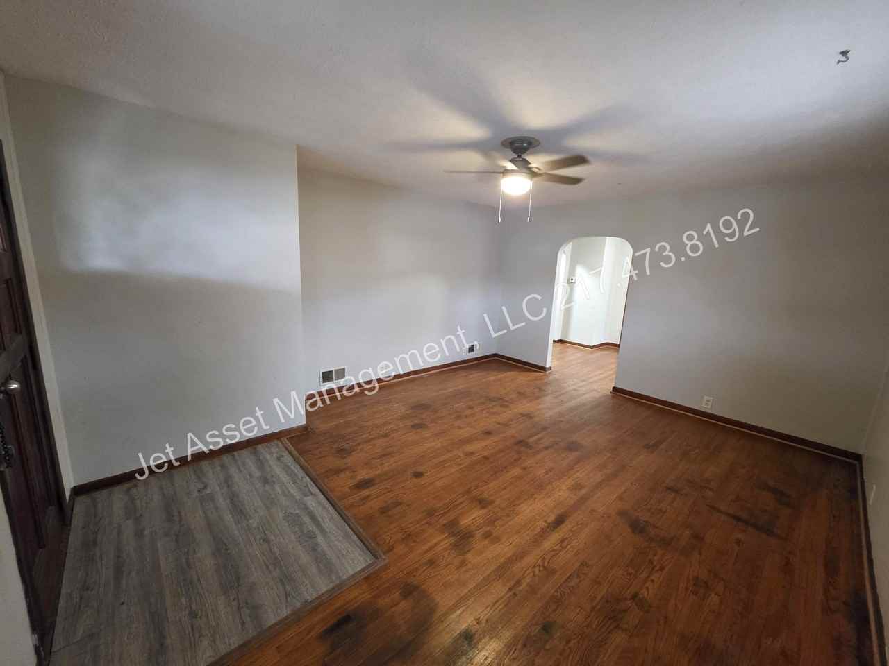 2333 S 14th St - Photo 3 of 17